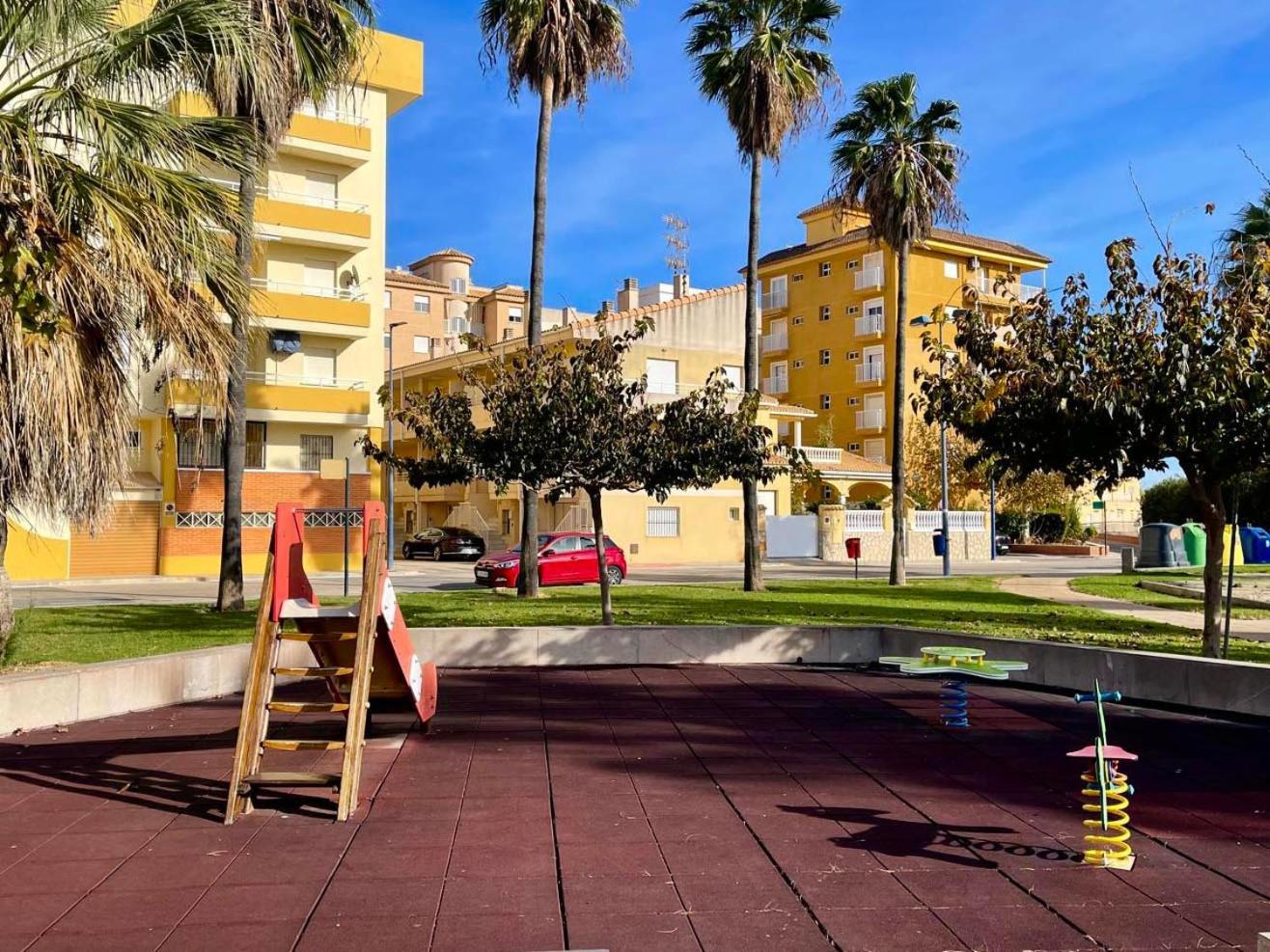Playa De Miramar - 3 Min Walk To The Beach, Family-Friendly, Near Gandia Экстерьер фото